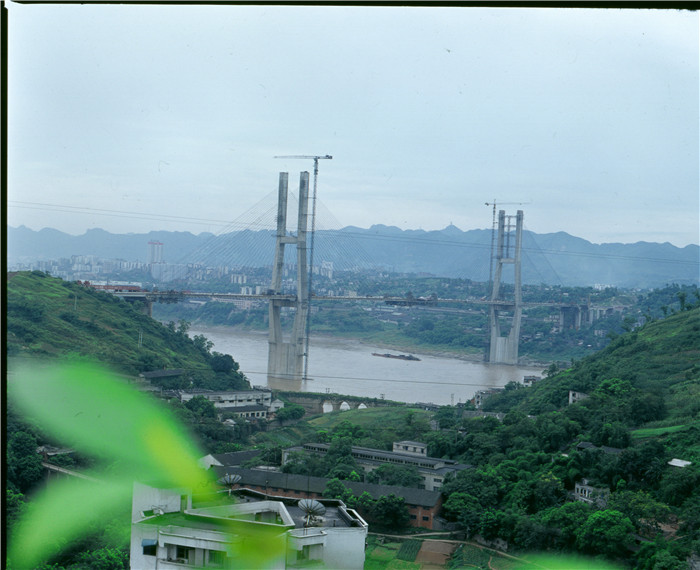 重慶大佛寺長(zhǎng)江大橋.jpg